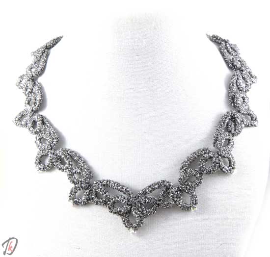 Lace Gray ogrlica/necklace